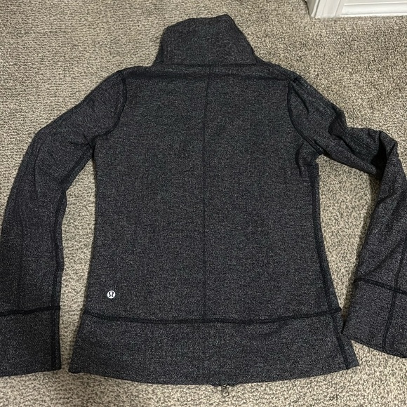 Lululemon Daily Yoga Zip Up - Picture 7 of 8